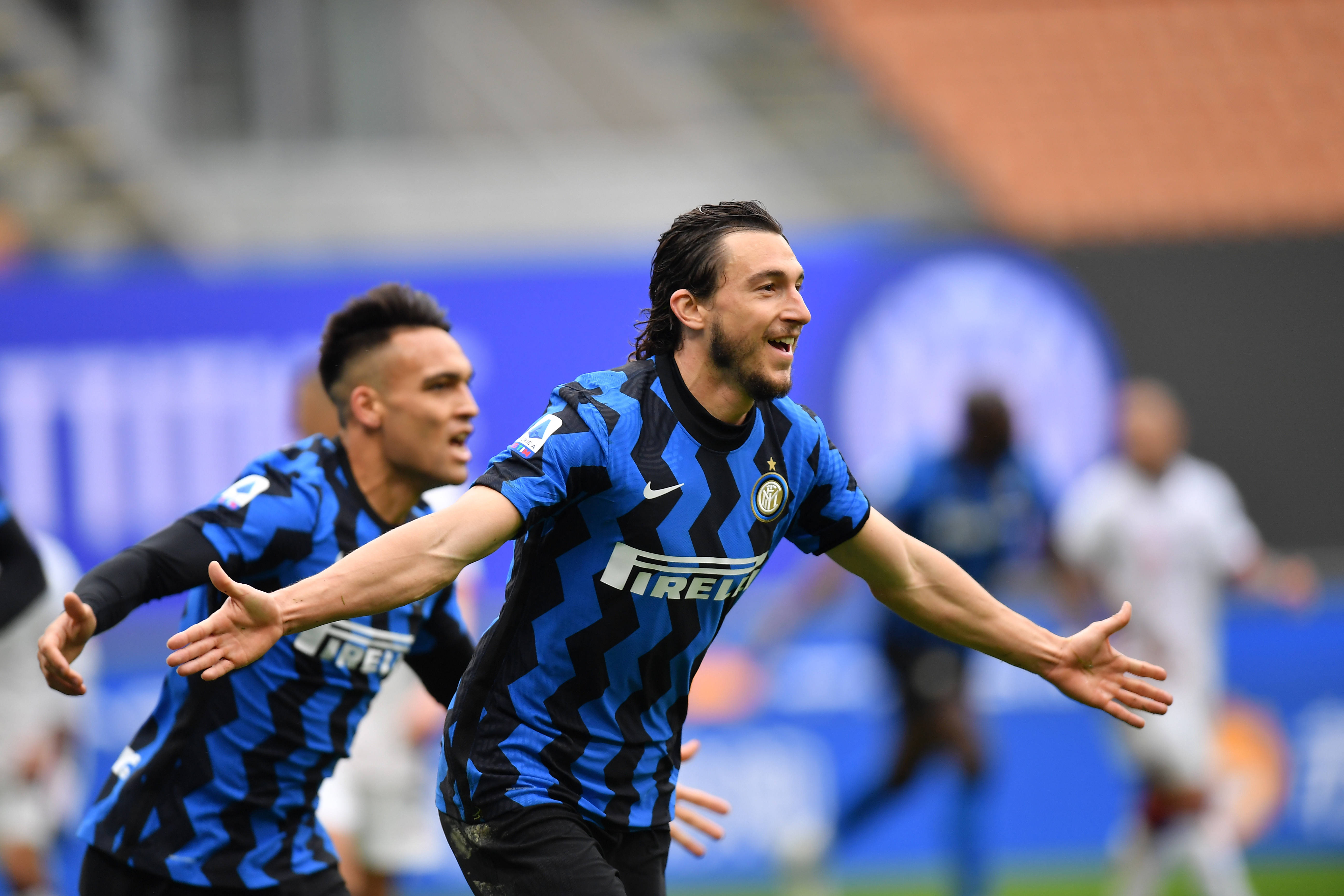 阿莫林：刚去葡体也被人说顶多撑3个月，我不喜欢频繁换球队（阿莫林：初到葡体有人断言我撑不过三个月，我不愿频繁换队）