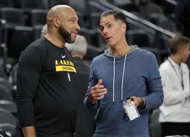 近15年谷歌每年搜索量最高球员：C罗10次断崖领先，梅西仅1次（过去15年谷歌年度最热球员：C罗10度领跑，梅西仅一次）