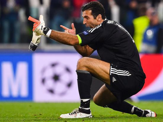 川超分区赛最佳阵出炉：南充门将成为票王，网红向男入选二阵（川超分区赛最佳阵容公布：南充门将荣膺票王，网红向男跻身二阵）