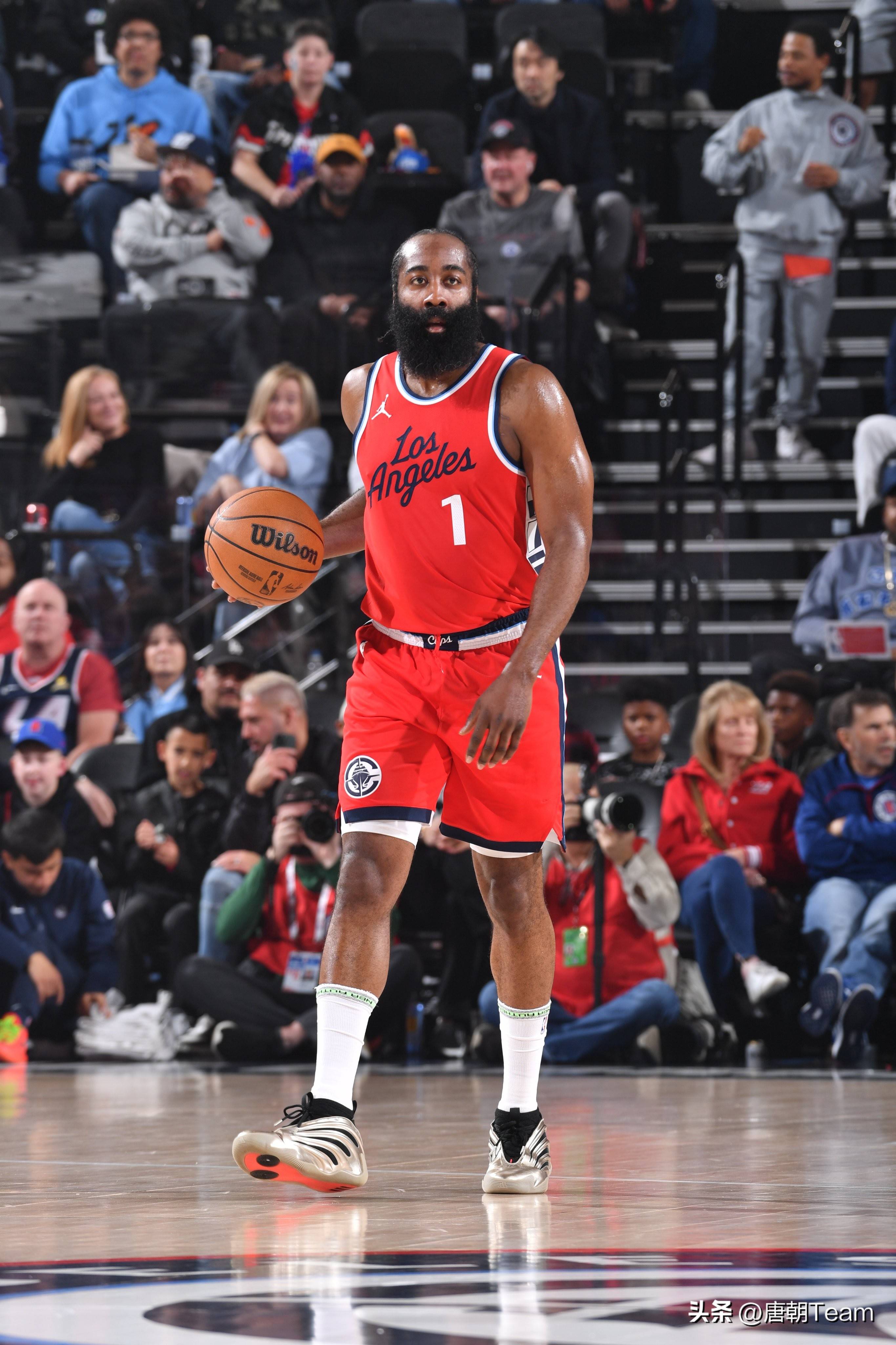 每体：特尔施特根在斯坦福桥现场观战，他接近回归球队合练（每体：特尔施特根现身斯坦福桥观赛，临近回归球队合练）