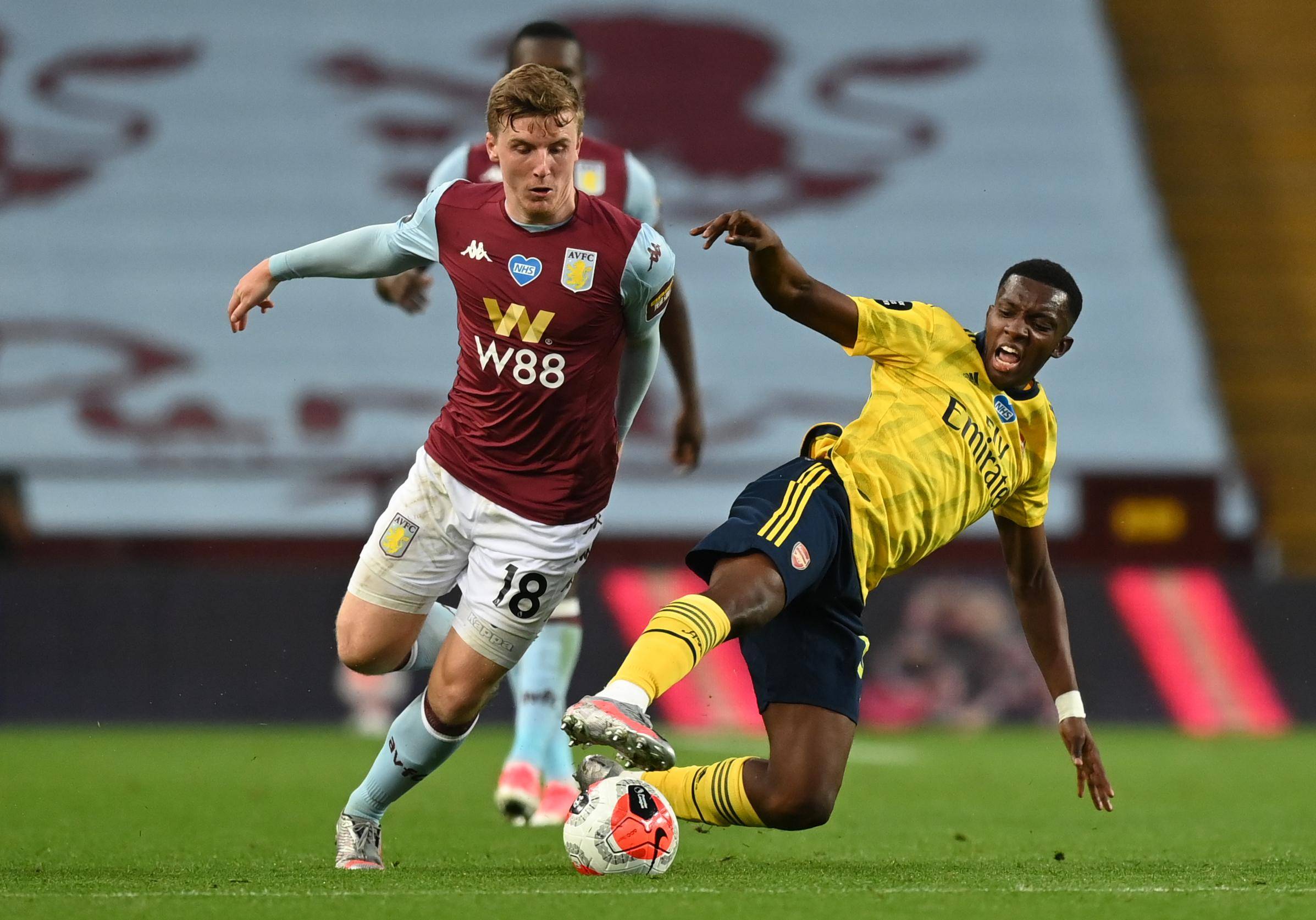 丁俊晖再次大战奥沙利文，追平比分状态火爆（丁俊晖再战奥沙利文，强势扳平比分状态爆棚）