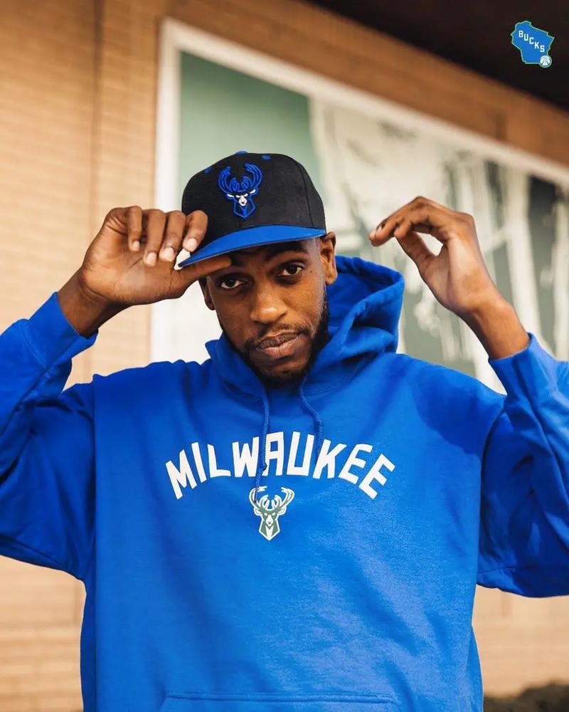 再续一人！iG官方：打野选手ei完成续约（iG官宣：打野ei完成续约，再添一员）